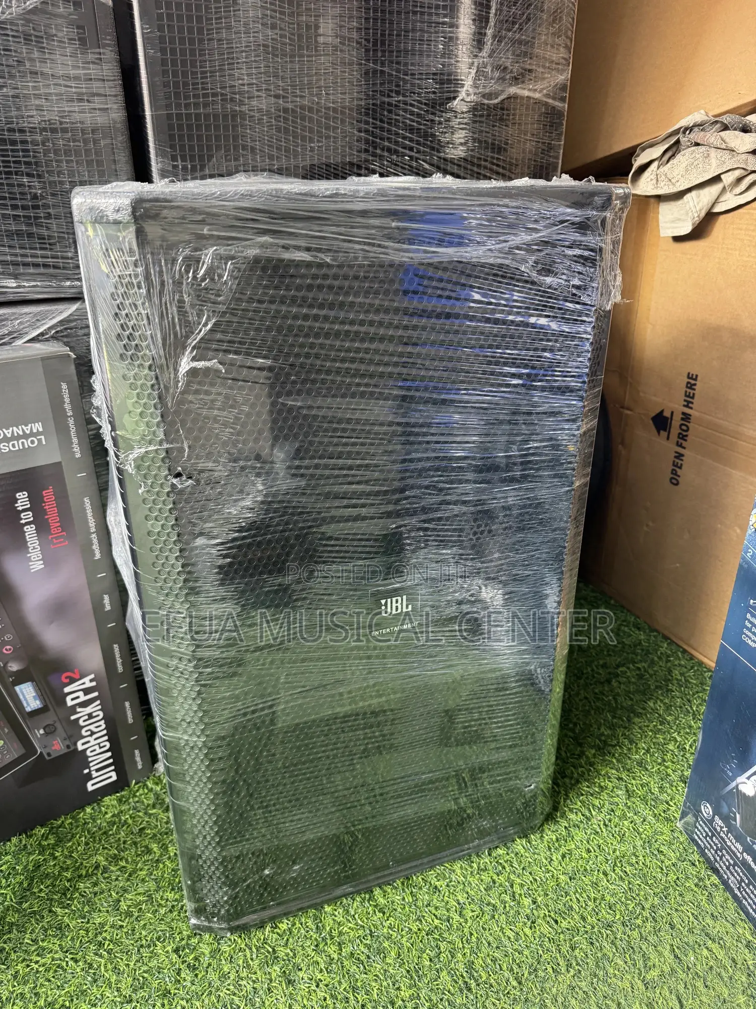 JBL Srx725 Dual 15-Inch High-Power 2-Way Passive Loudspeaker.