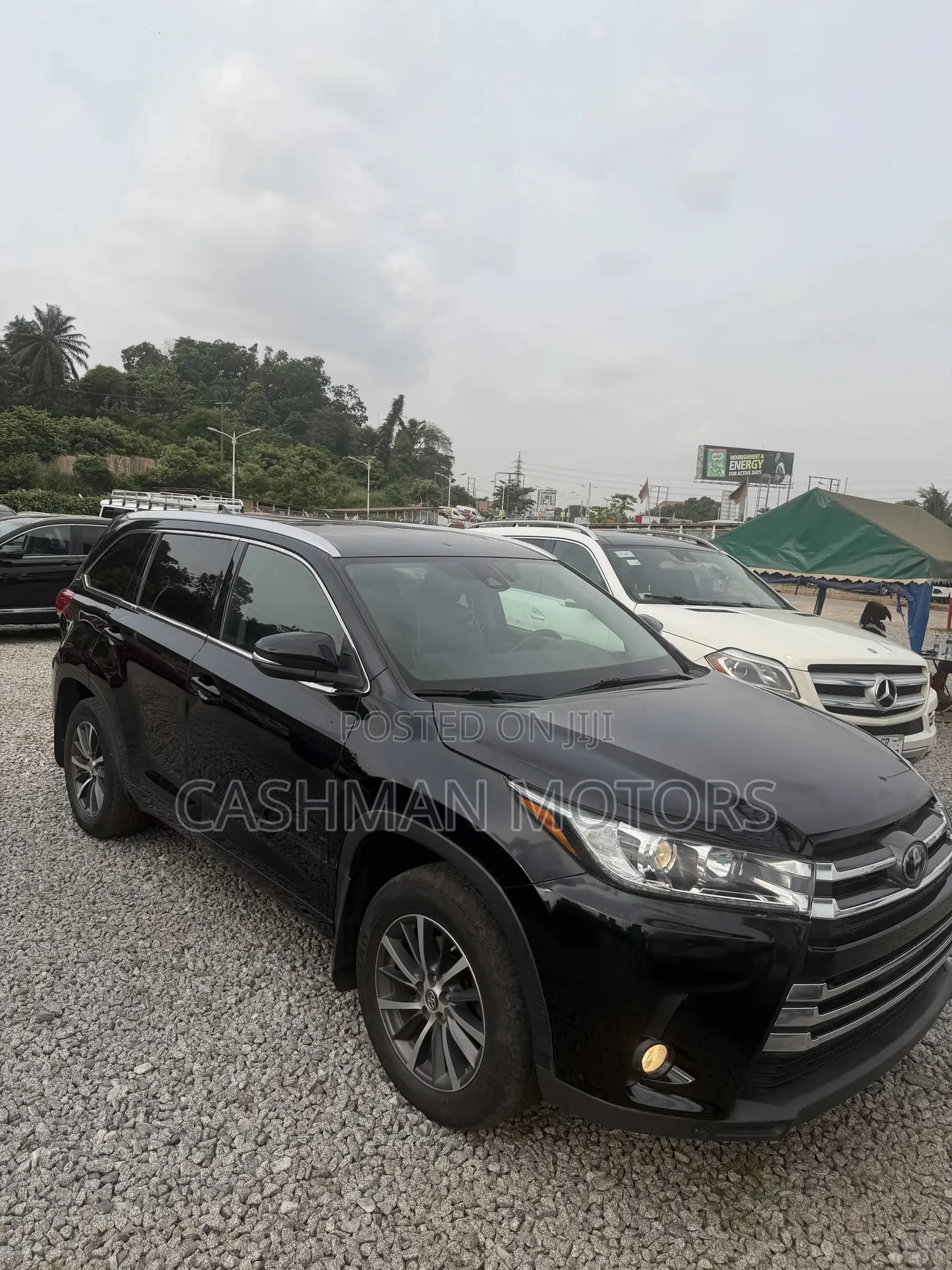 Toyota Highlander XLE 4x4 V6 (3.5L 6cyl 8A) 2018 Black
