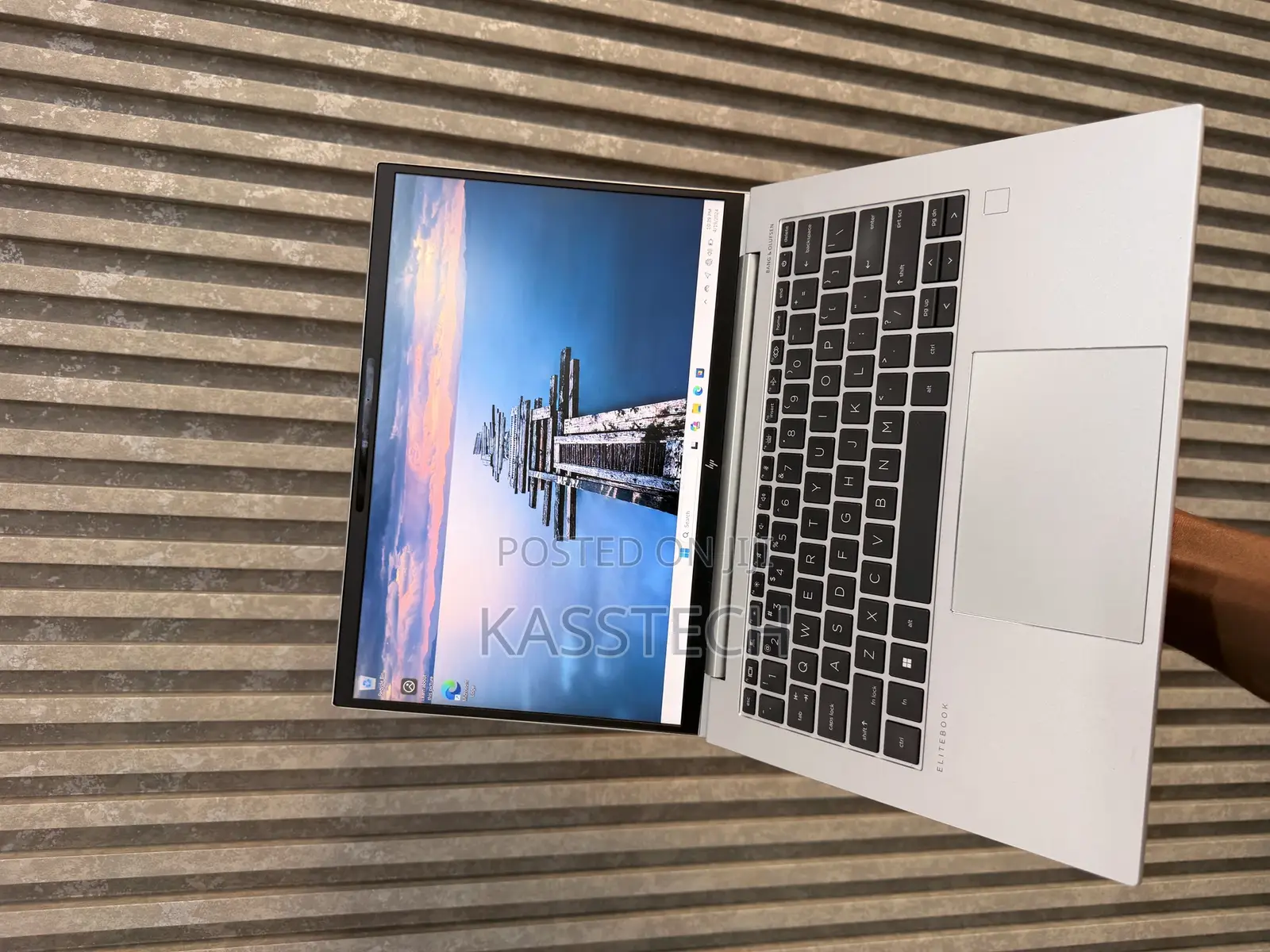 Laptop HP EliteBook 640 G11 8GB AMD Ryzen 5 SSD 256GB