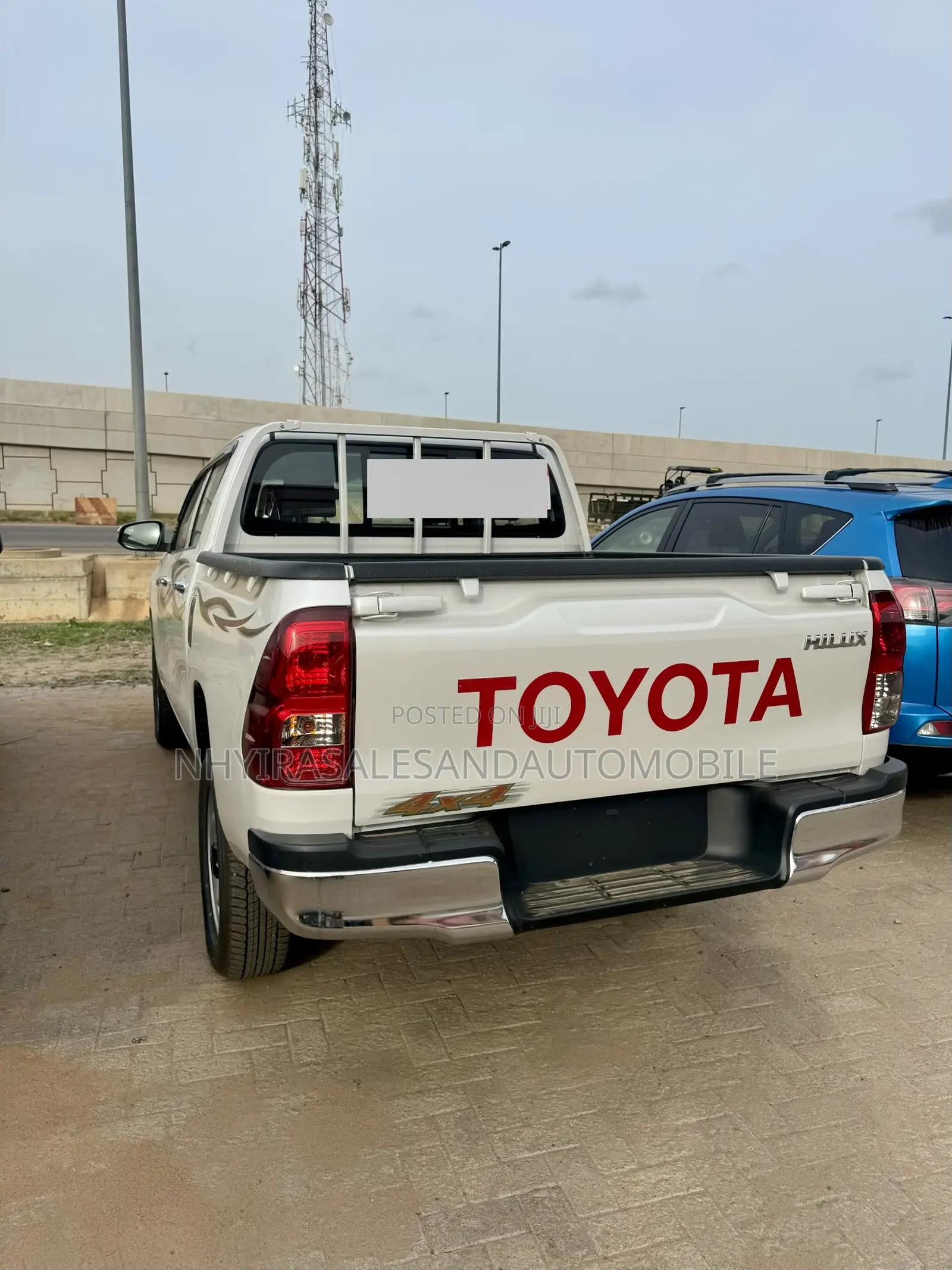 New Toyota Hilux 2025 White
