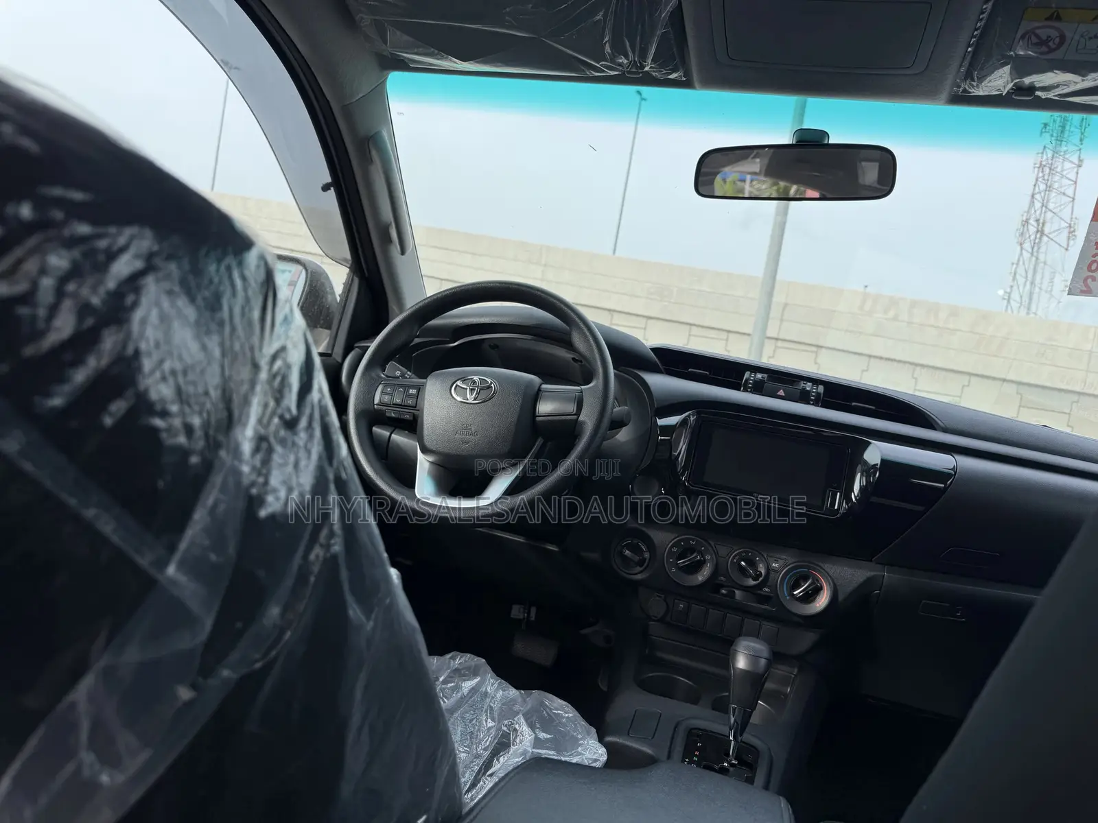 New Toyota Hilux 2025 White