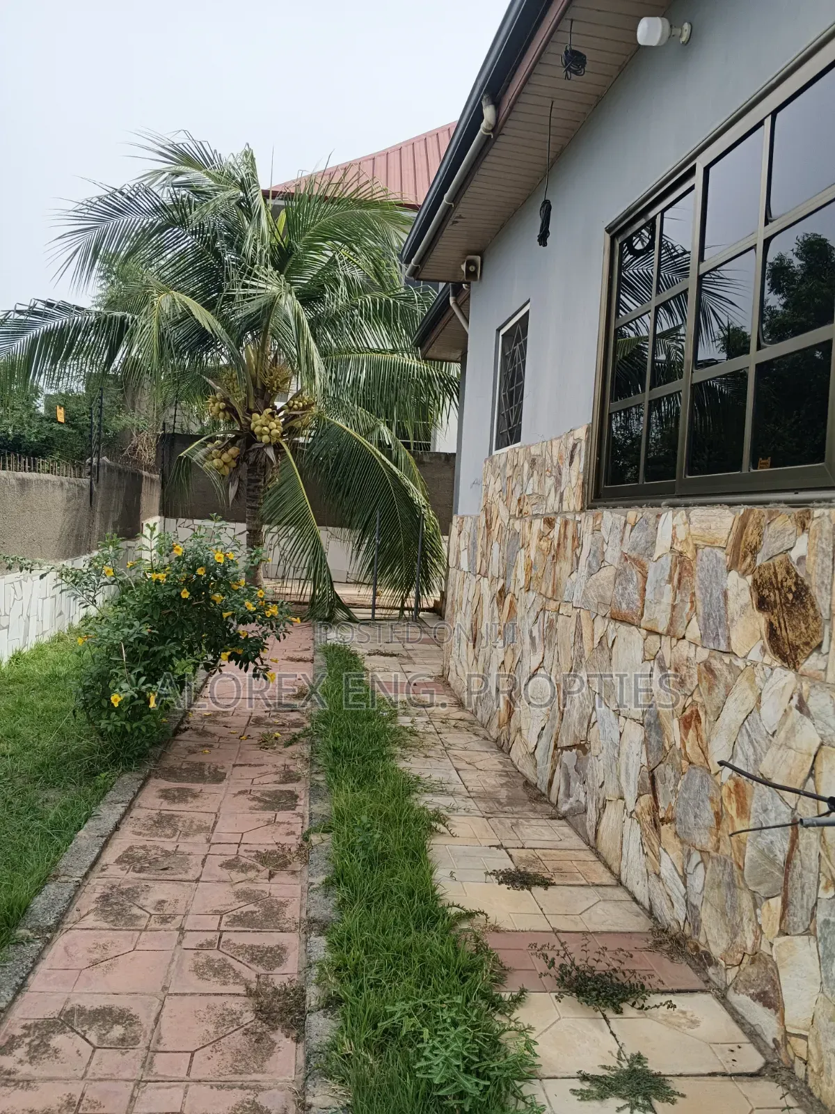 4bdrm House in Adenta, Malejor for rent