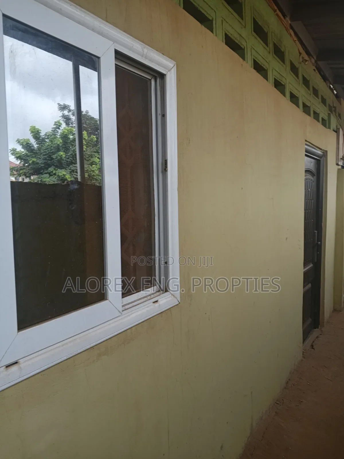 1bdrm Apartment in Adenta, Frafraha for rent