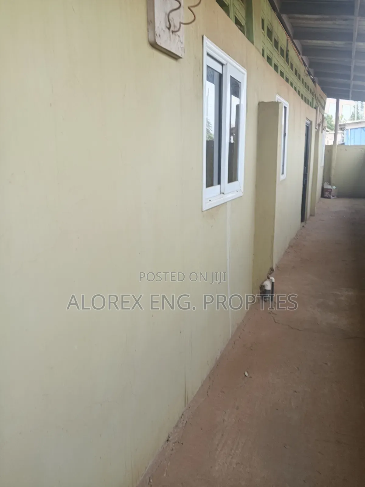 1bdrm Apartment in Adenta, Frafraha for rent