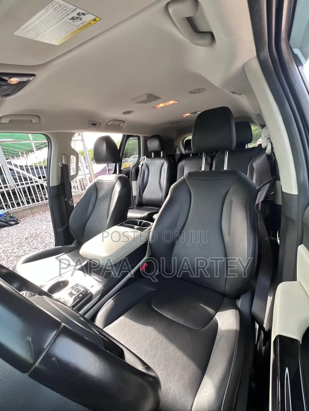 Kia Carnival 2023 Gray