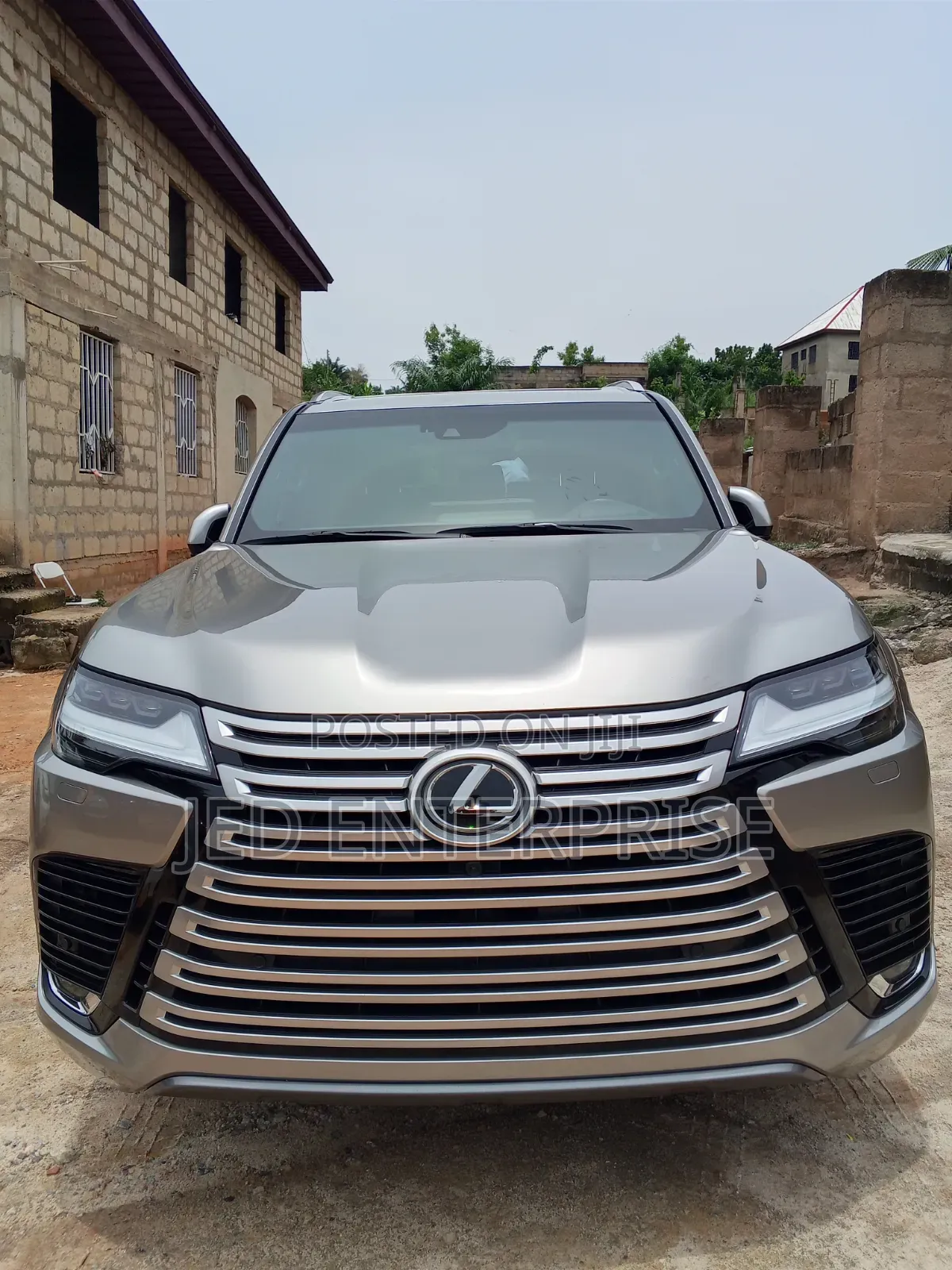 Lexus LX 600 2024 Gold