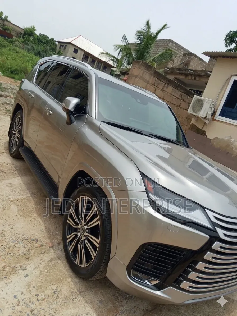 Lexus LX 600 2024 Gold