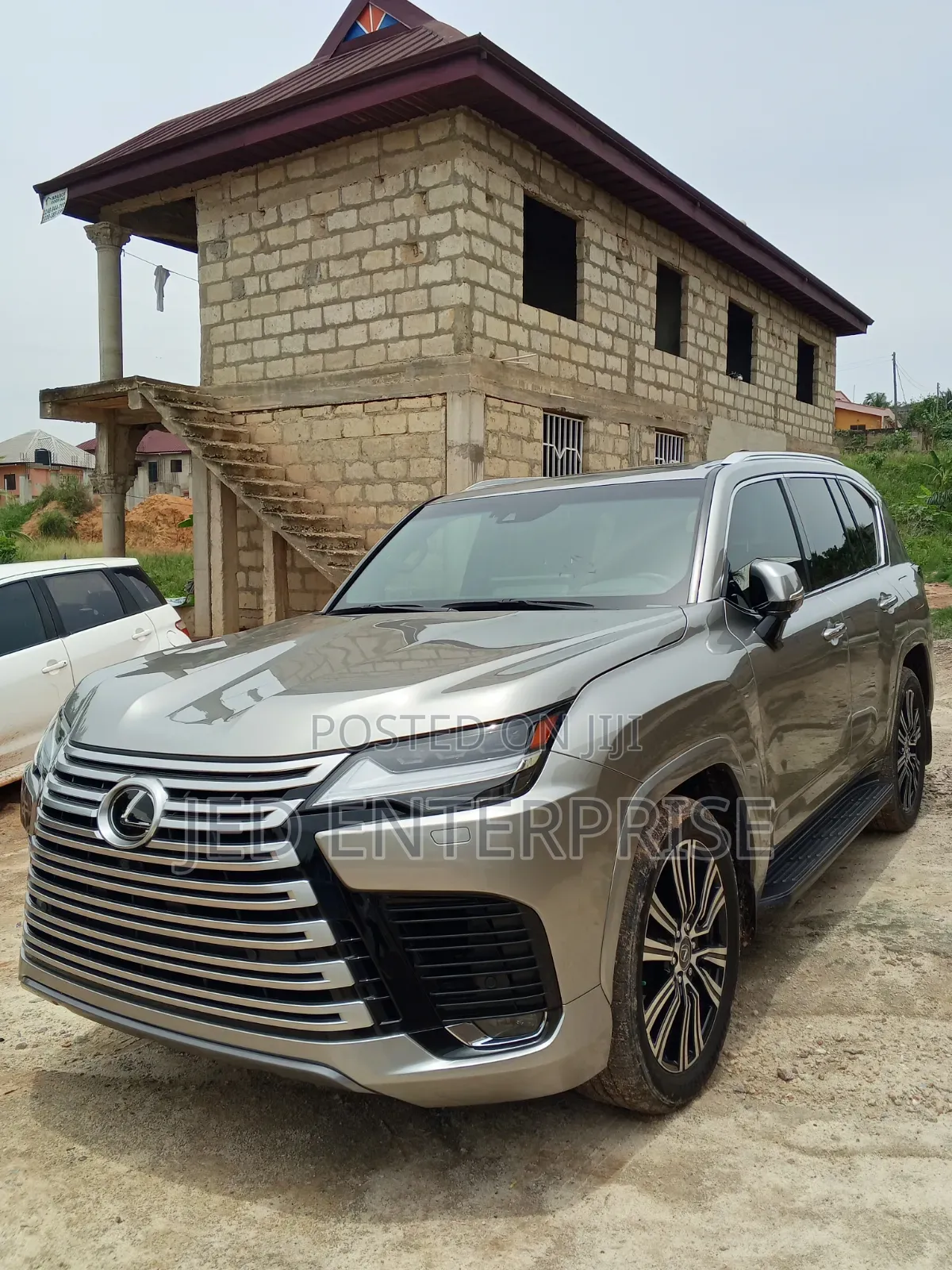 Lexus LX 600 2024 Gold