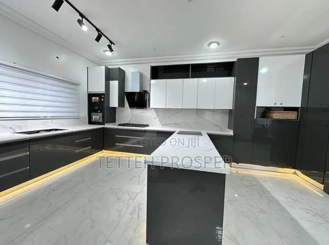 Kitchen Cabinet