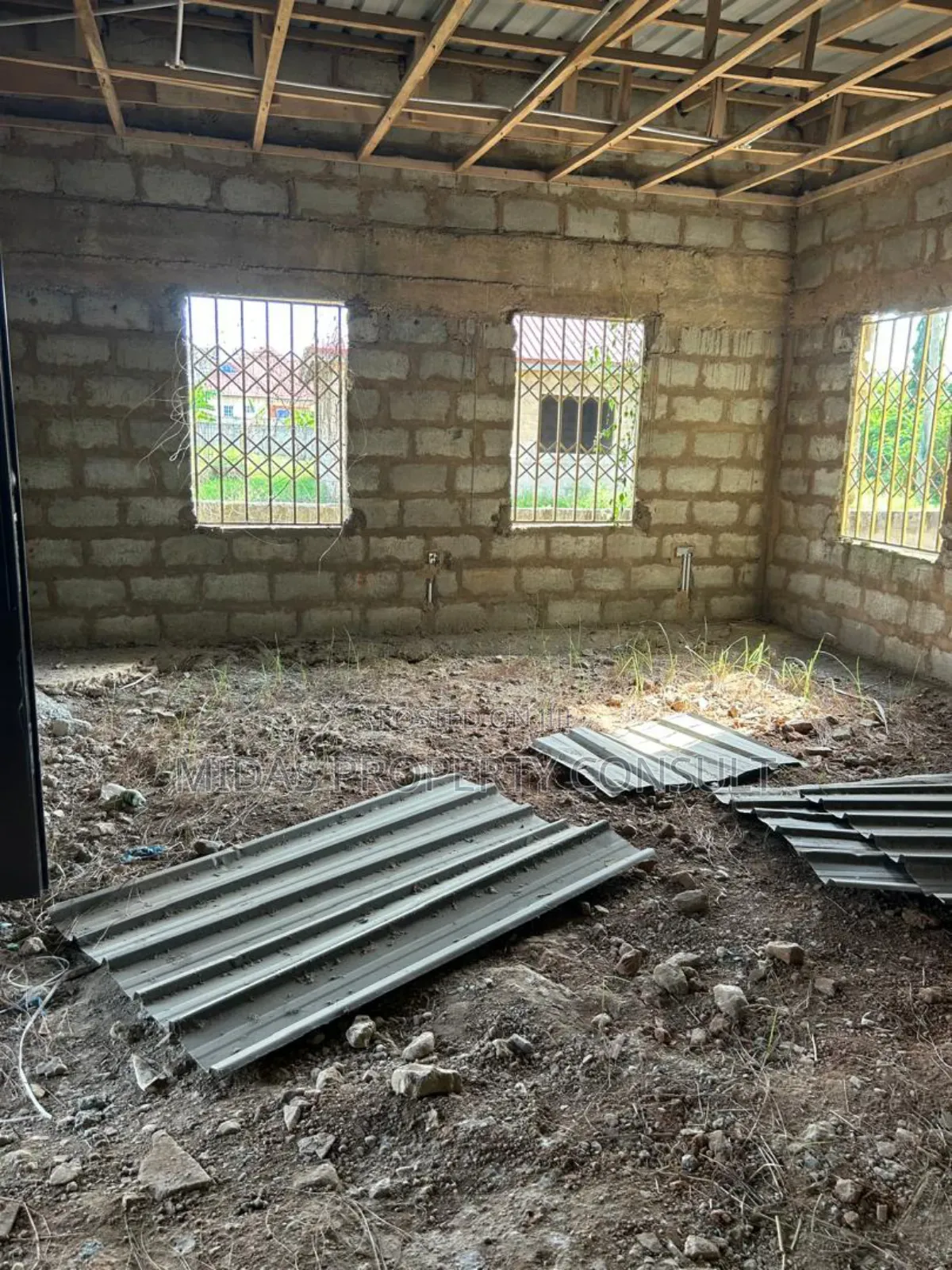3bdrm House in Medie, Amasaman for sale