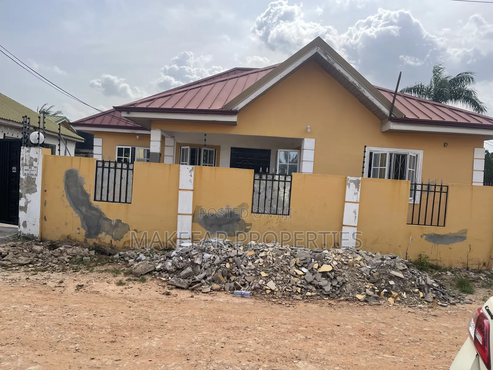 3bdrm House in Lake Side Estate for rent