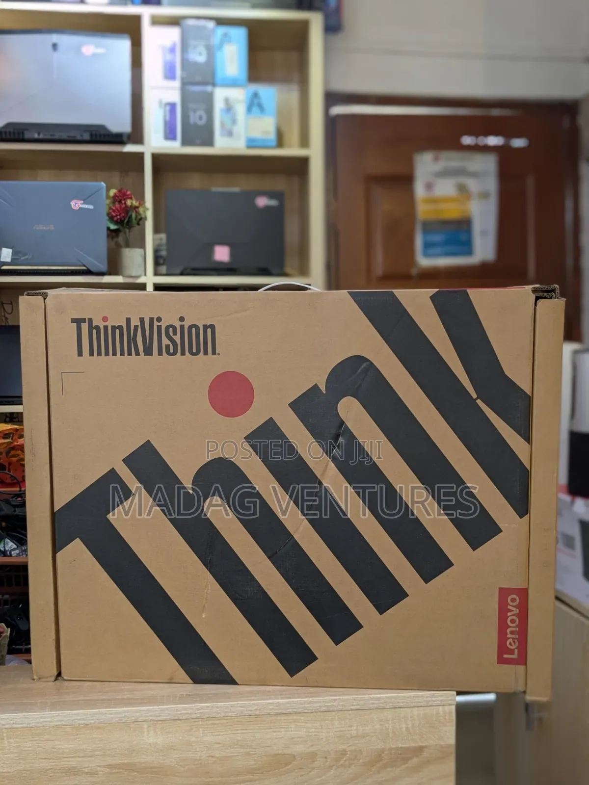 Lenovo - Thinkvision T27h-30 27inches Computer Monitor