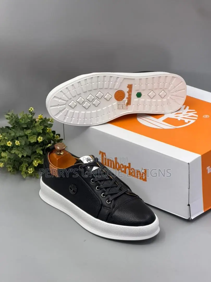 Classic Luxe Leather Sneakers – Black White Edition