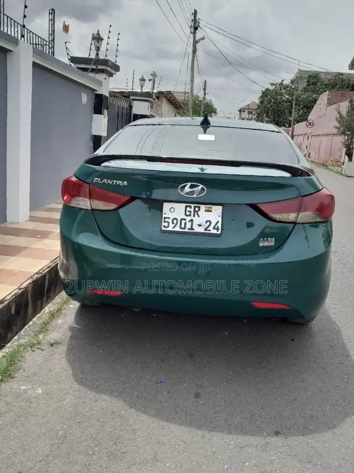Hyundai Elantra 2012 Green