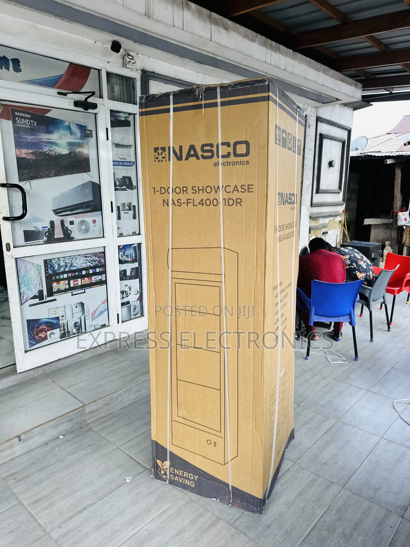 Grab the New Display Naa-Fl350-1dr Display Fridge