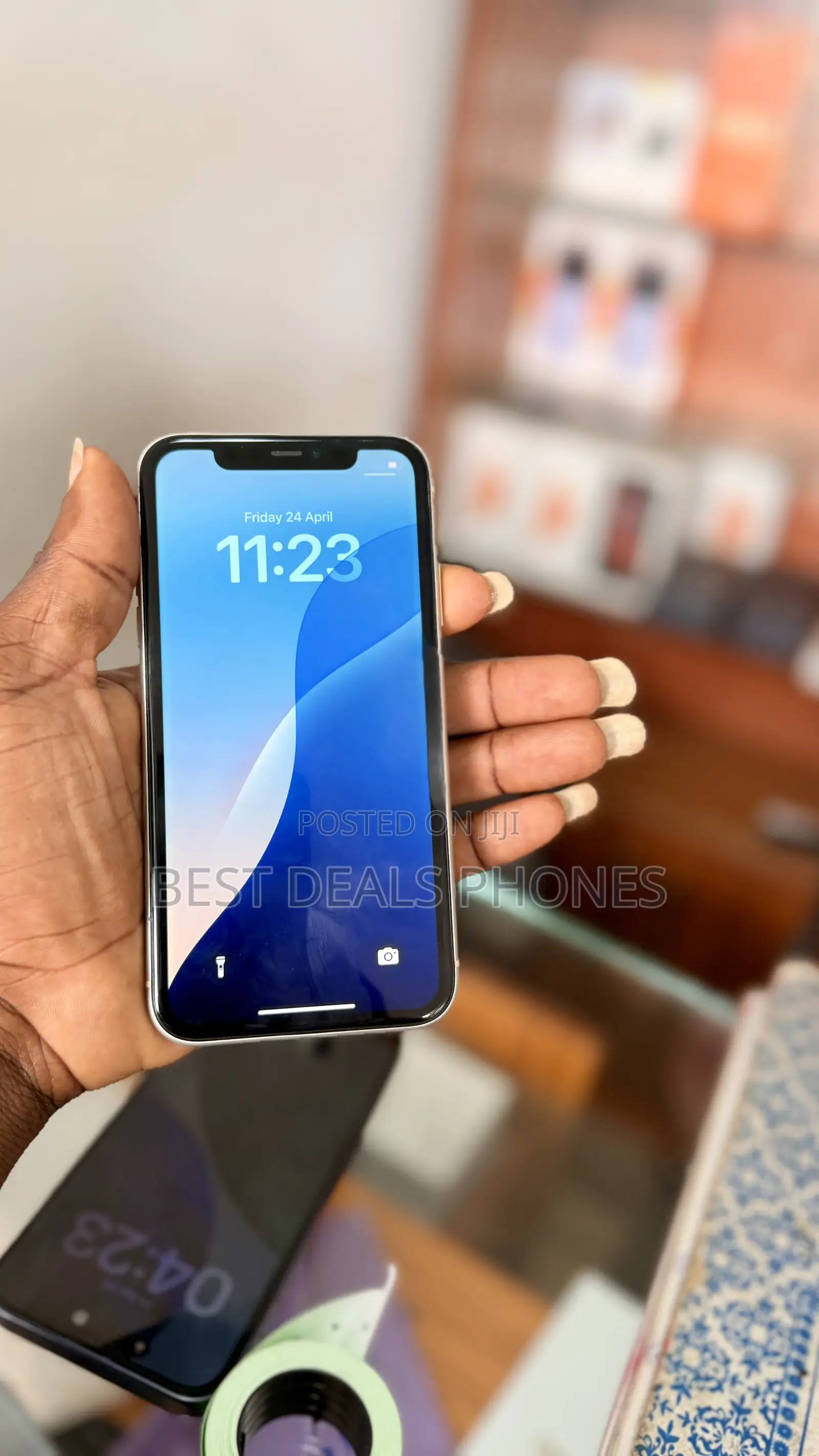 New Apple iPhone 11 128 GB White