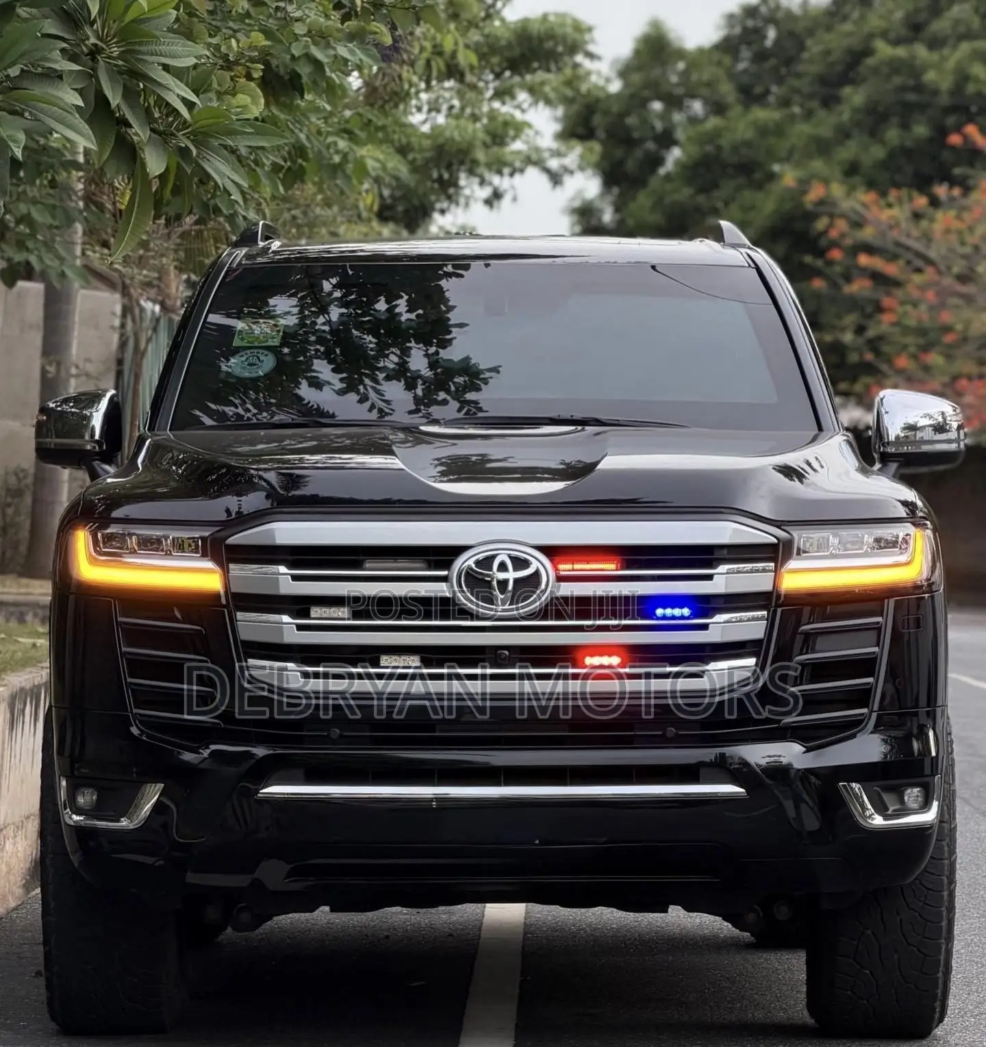 Toyota Land Cruiser LC300 2025 Black