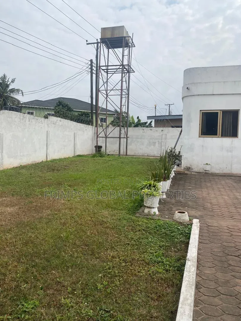 2am Plots With 7 Bedroom House at Achimota Mall Area