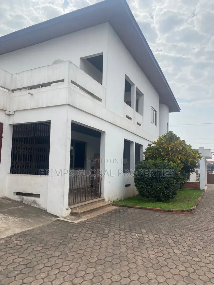 2am Plots With 7 Bedroom House at Achimota Mall Area