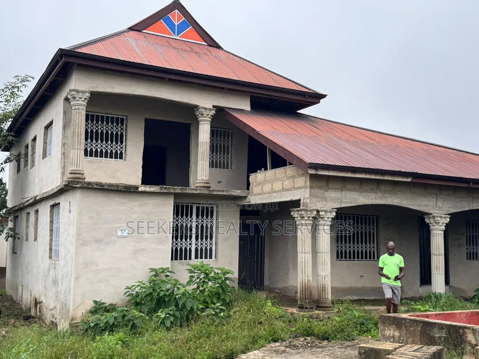 7bdrm House in Seekers Realty, Kumasi Metropolitan for sale