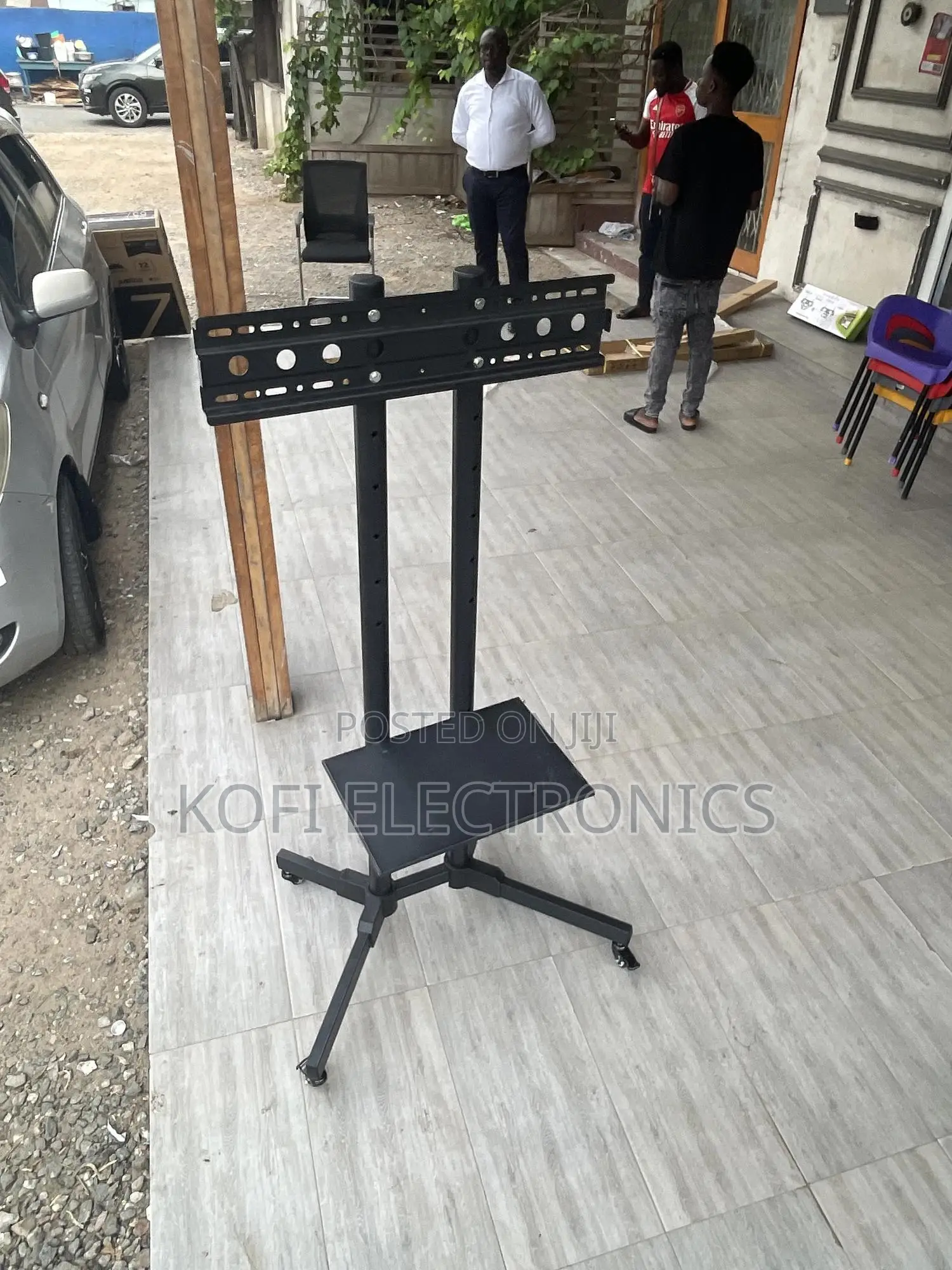 Glorious Mobile Tv Stand With Strong And Sleek Design