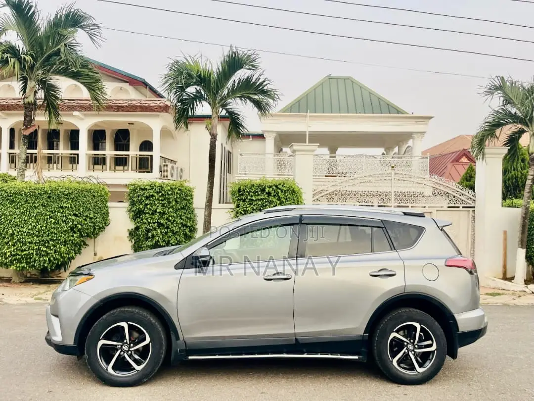 Toyota RAV4 Limited AWD (2.5L 4cyl 6A) 2016 Gray