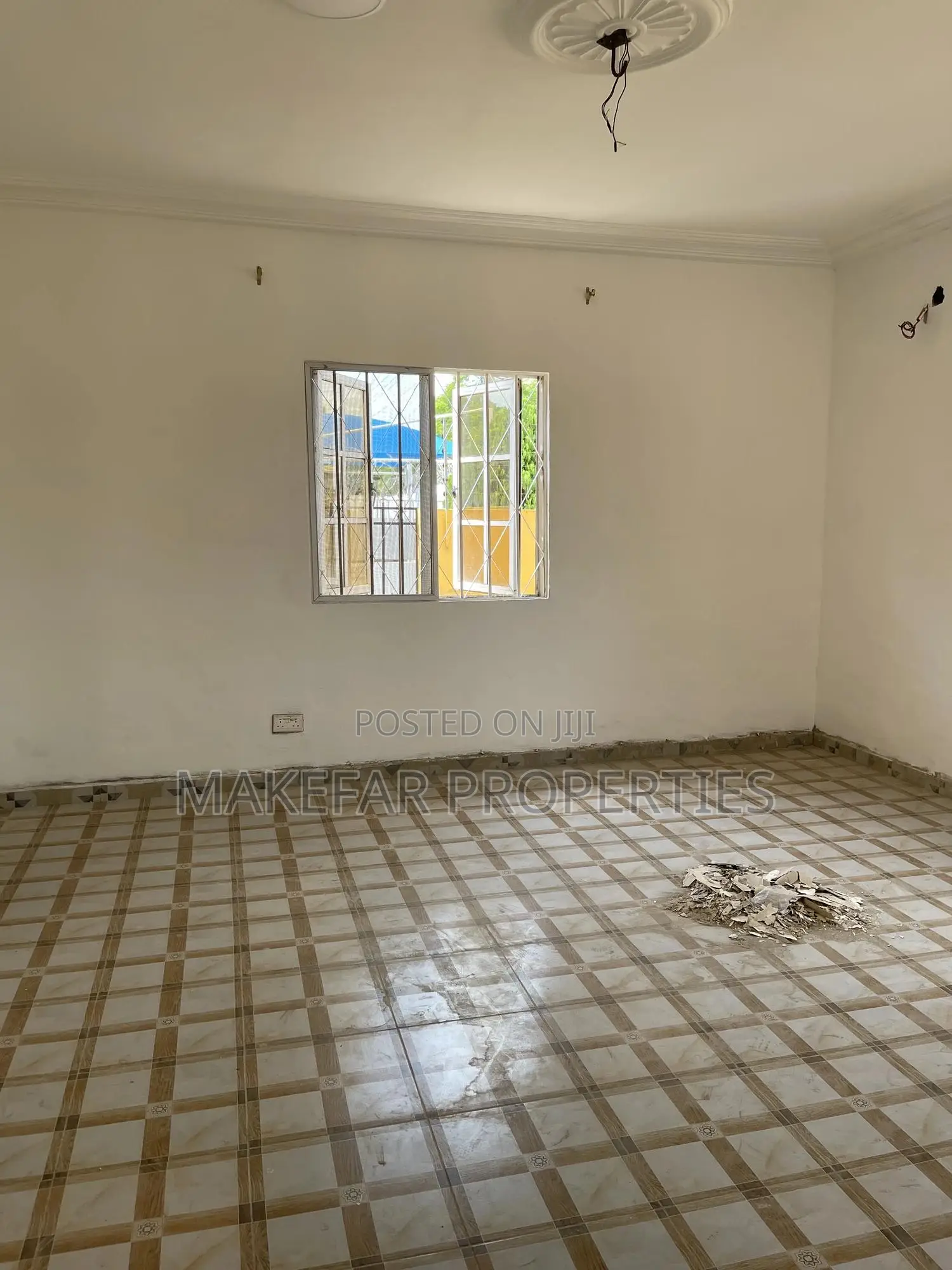 3bdrm House in Lake Side Estate for rent