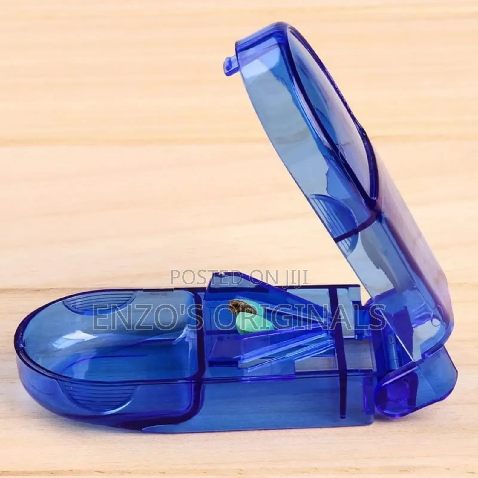 Pill Cutter for Splitting Tablets