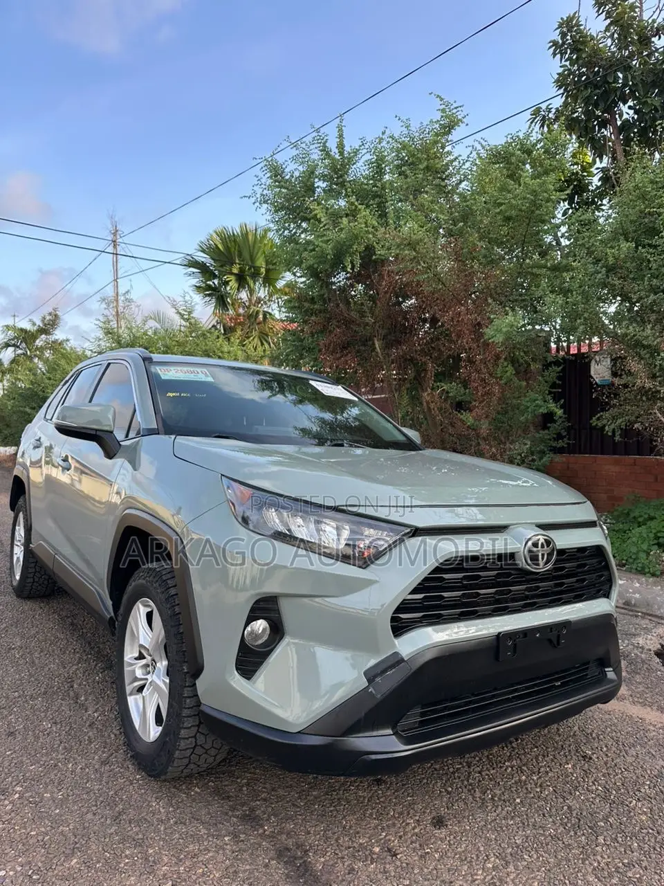 Toyota RAV4 XLE Premium 2021 Green