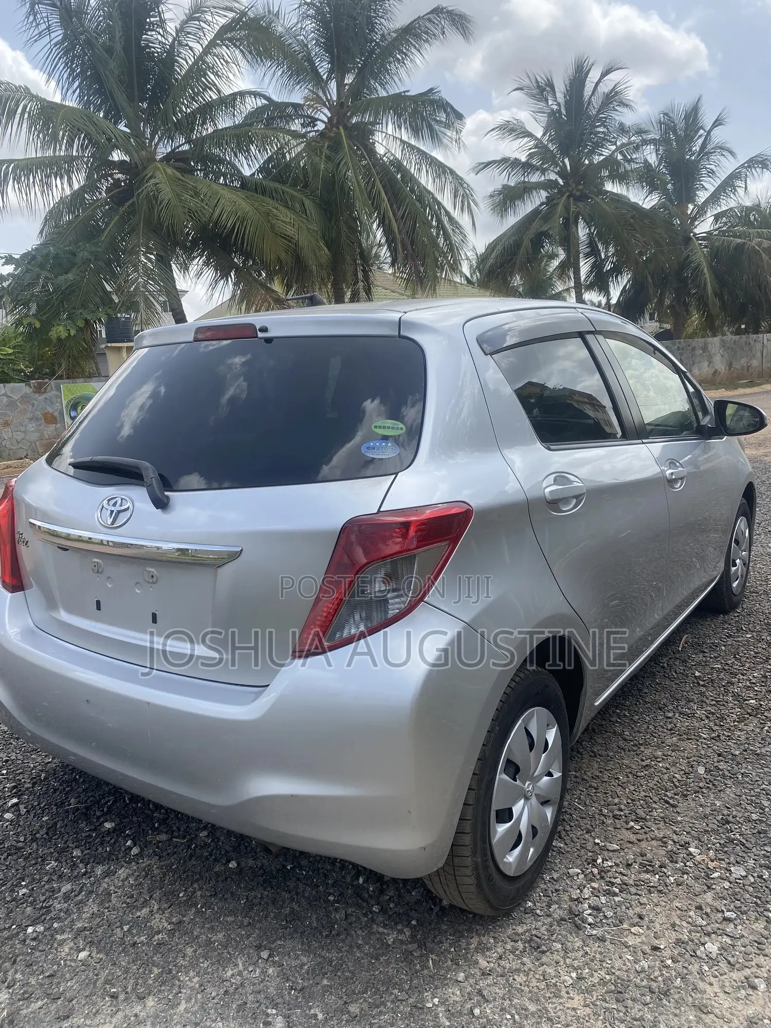 Toyota Vitz 2014 Silver