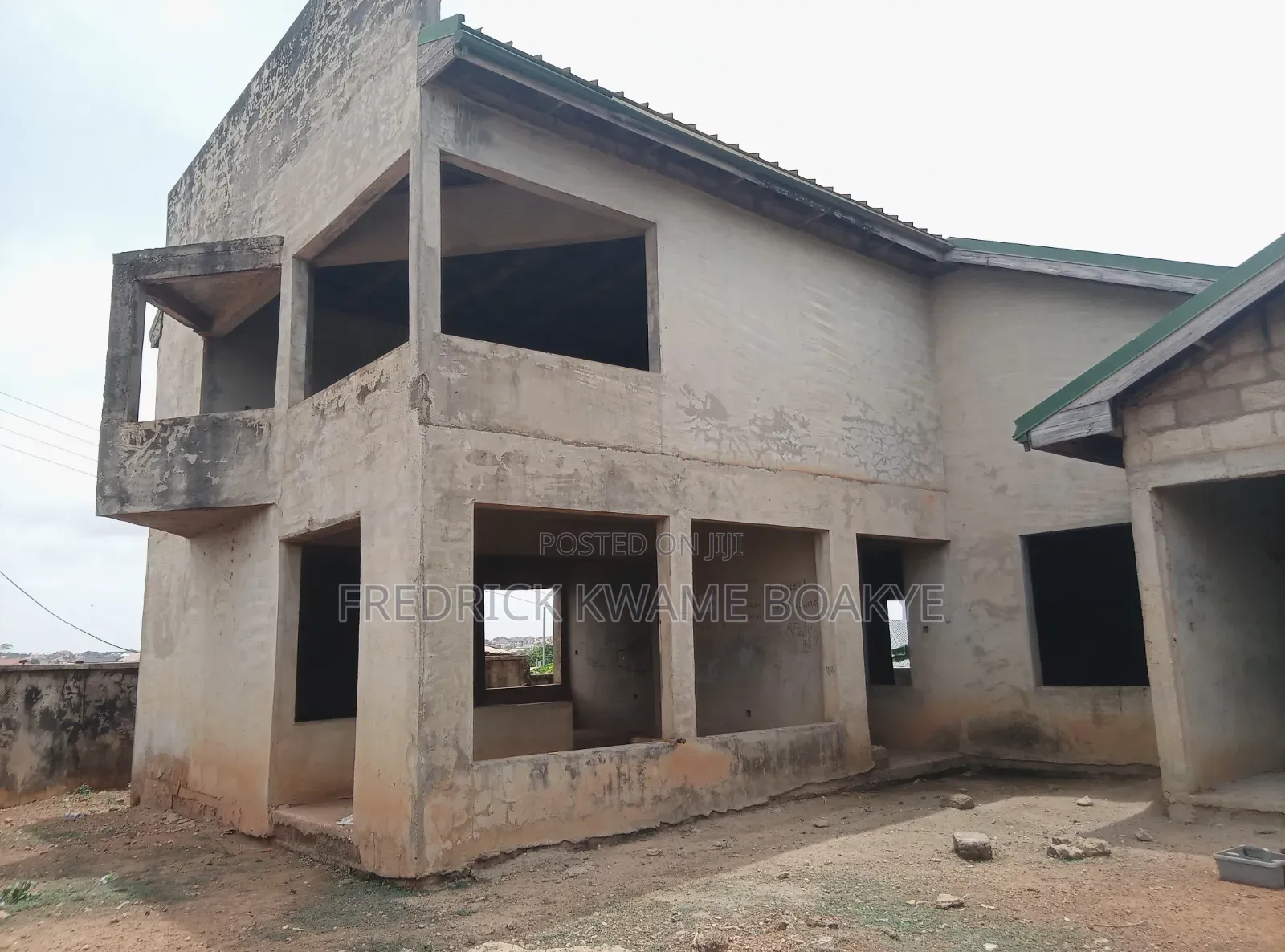 7bdrm House in Brother K Estate, Kumasi Metropolitan for sale