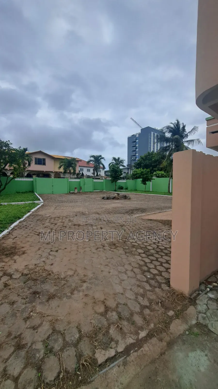 7bdrm House in Community 12, Sakumono for rent
