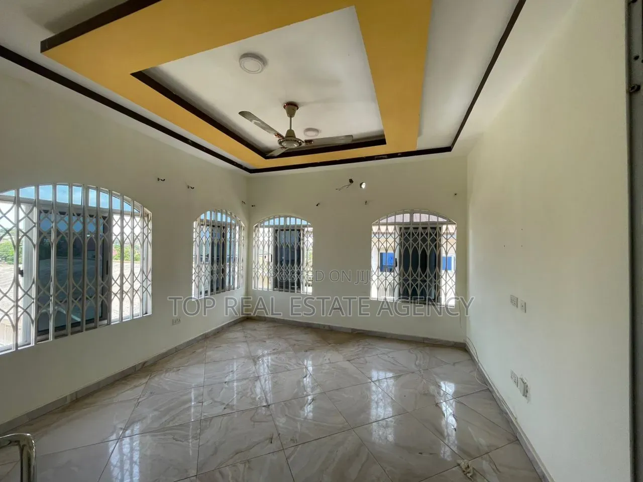 3bdrm Apartment in Nic for rent