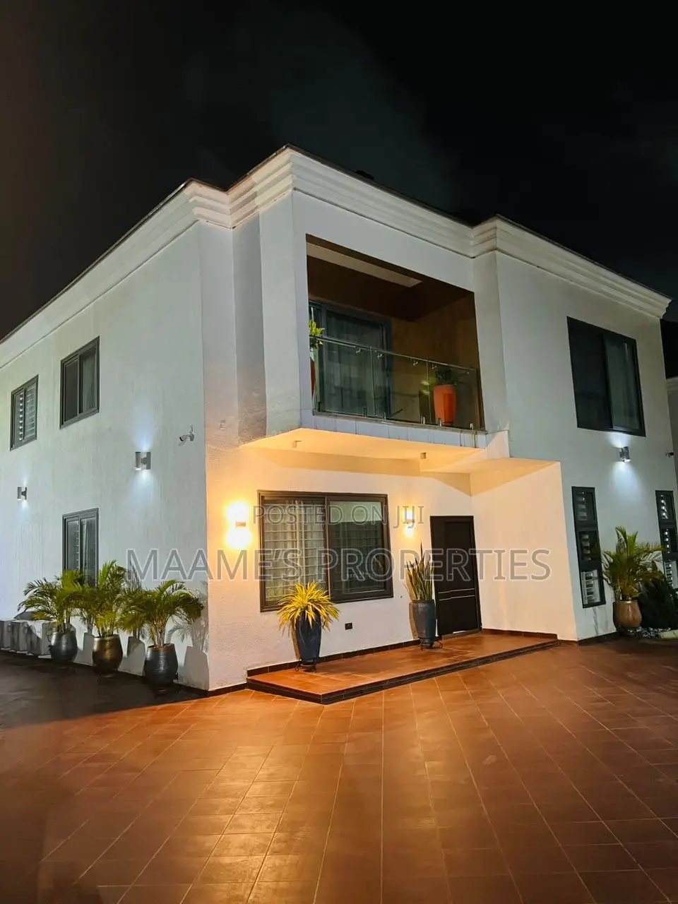 5bdrm Duplex in Adenta for rent
