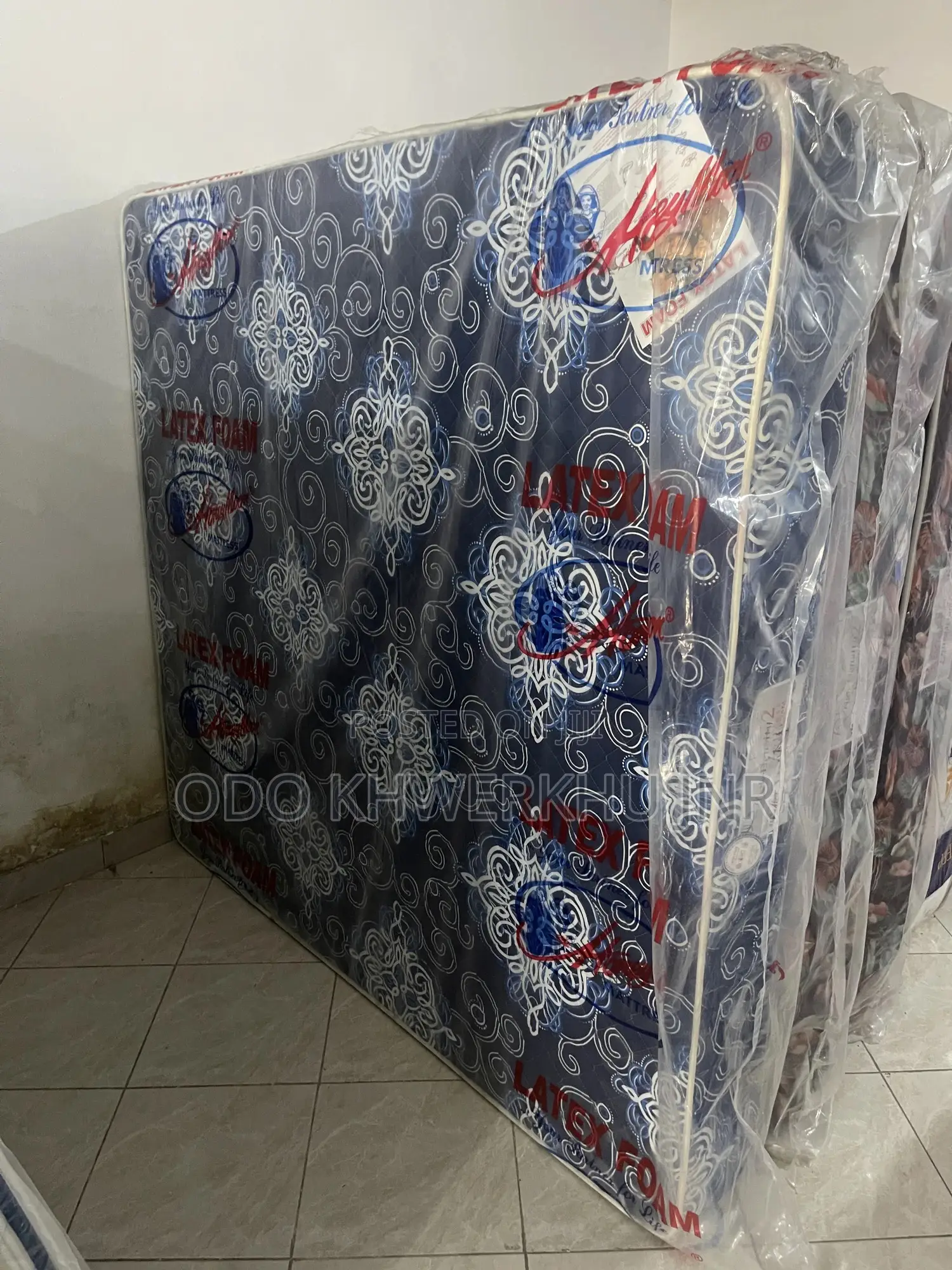 10inches Queen Size Mattress [Latex Foam]