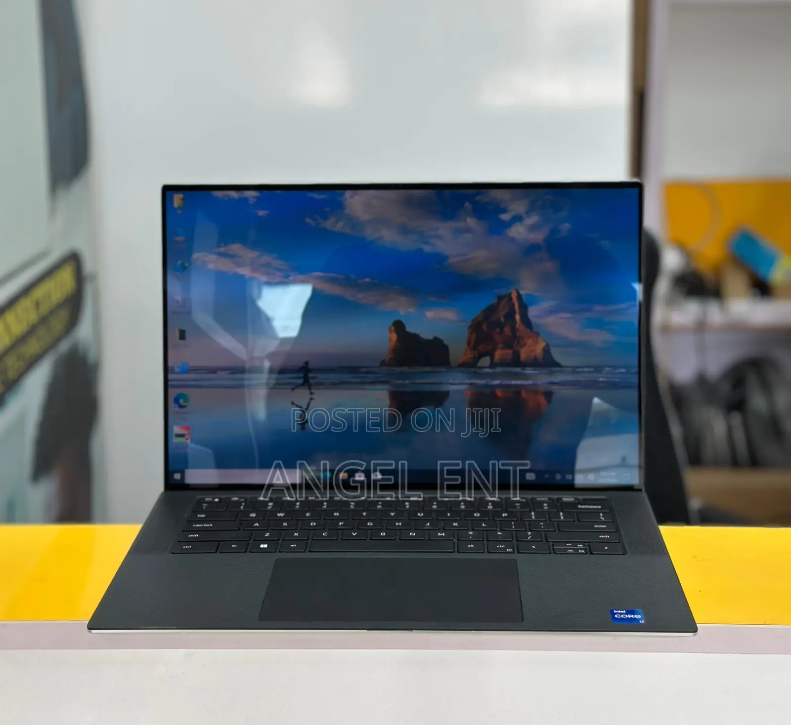 Laptop Dell XPS 15 9510 16GB Intel Core i7 SSD 512GB