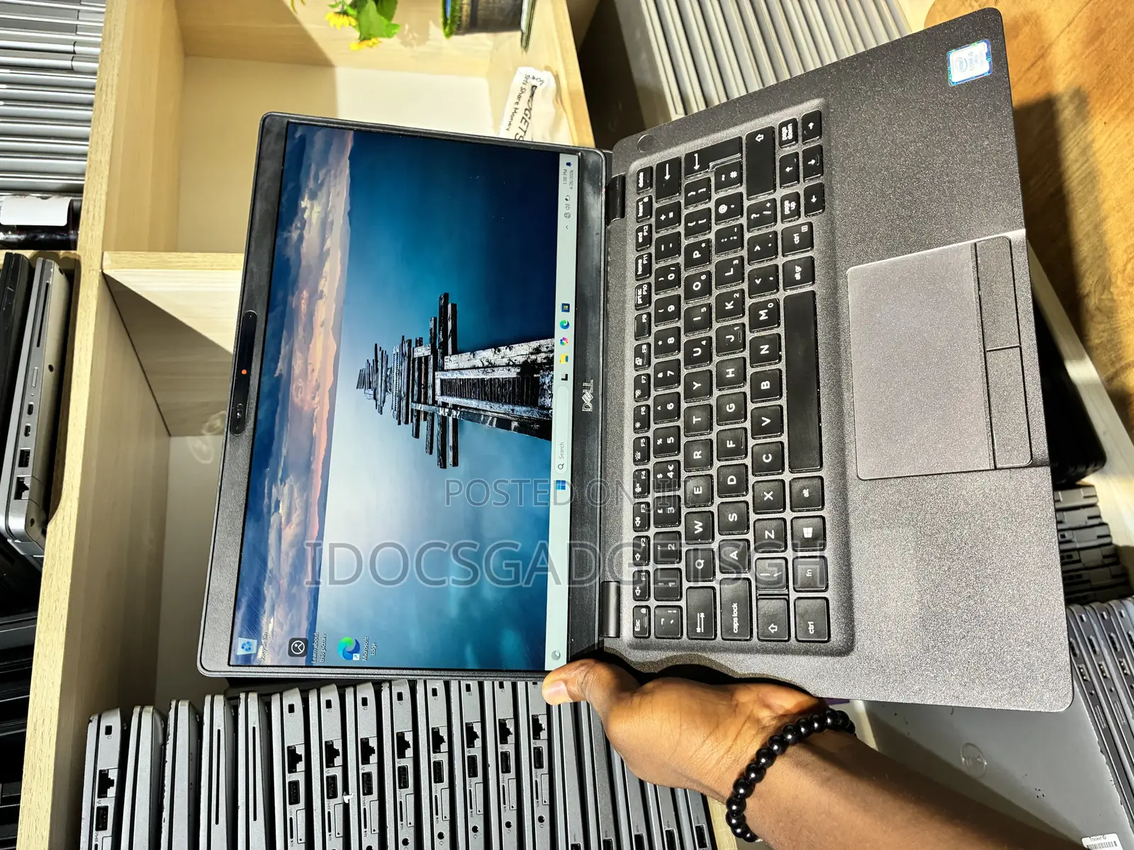 Laptop Dell Latitude 5300 2-in-1 8GB Intel Core i5 SSD 256GB
