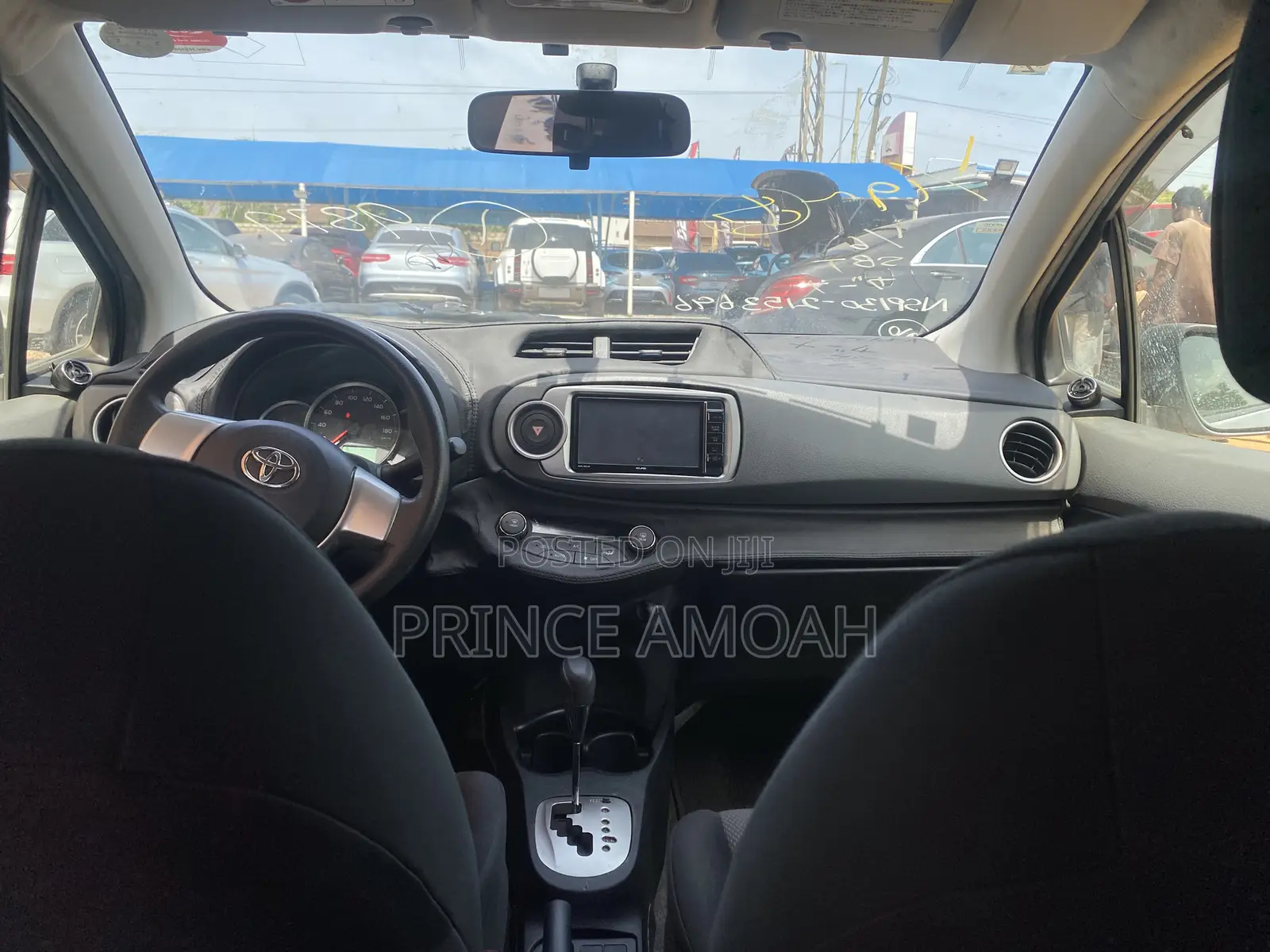 Toyota Vitz 1.3 FWD 5dr 2013 Silver
