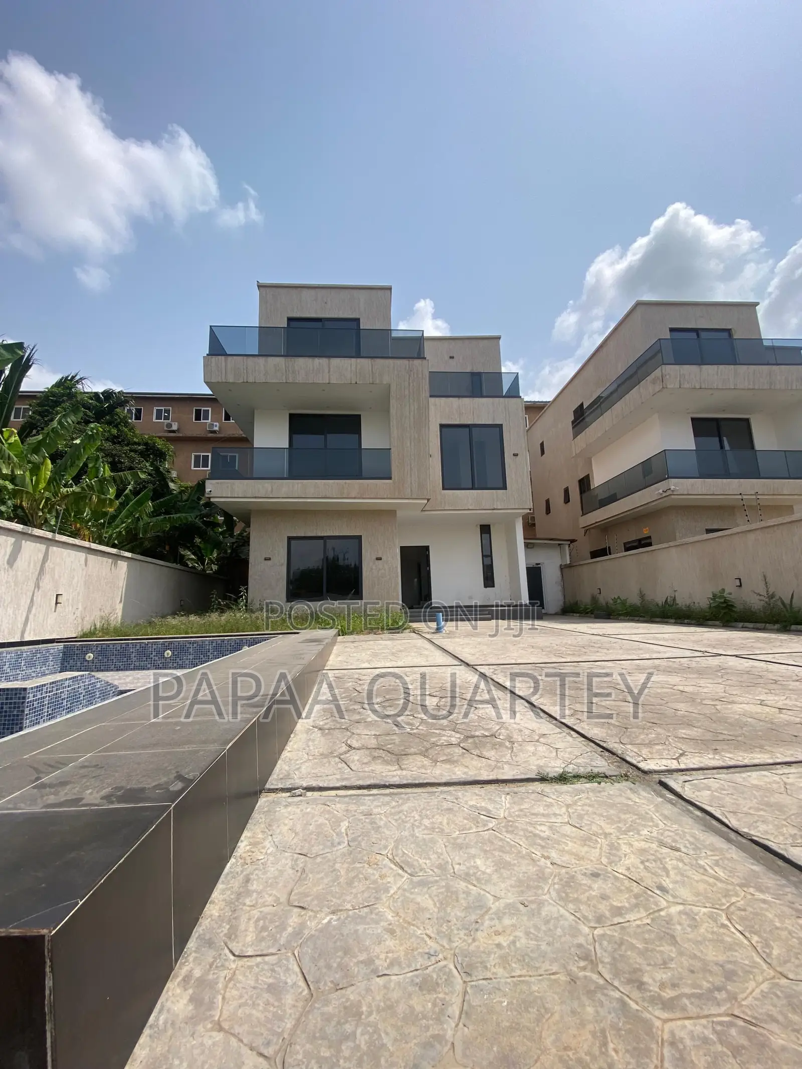 4bdrm House in Abelemkpe for sale