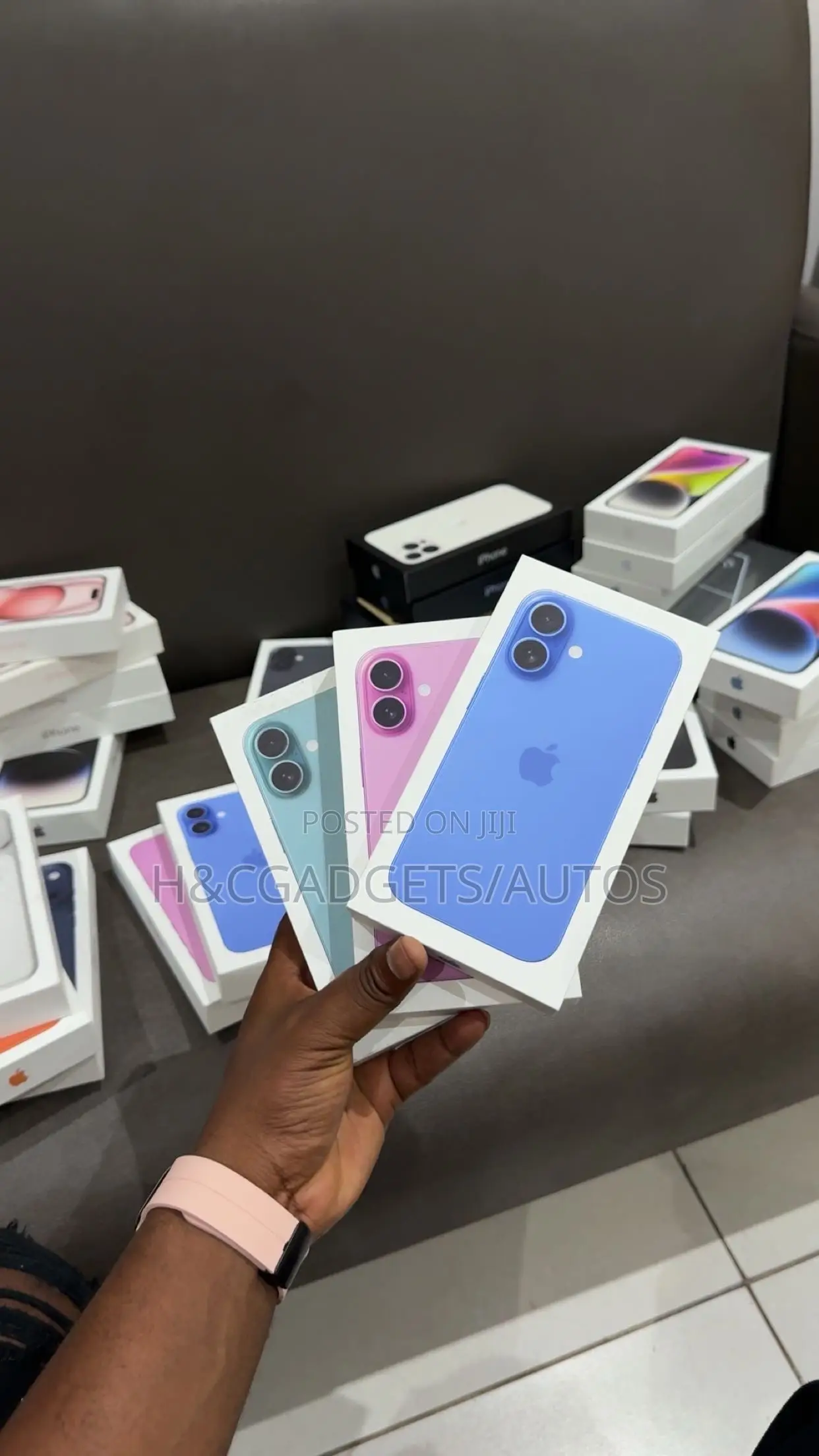 New Apple iPhone 16 128 GB Blue