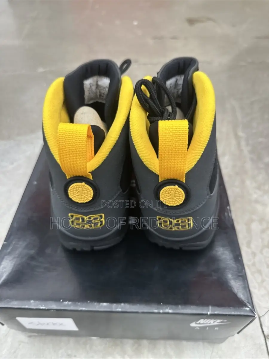 Jordan Air Jordan 9 Retro University Gold Sneakers
