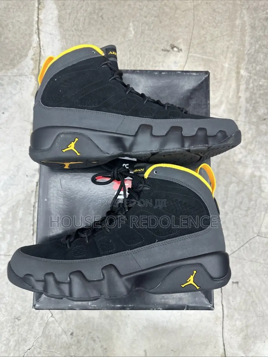 Jordan Air Jordan 9 Retro University Gold Sneakers