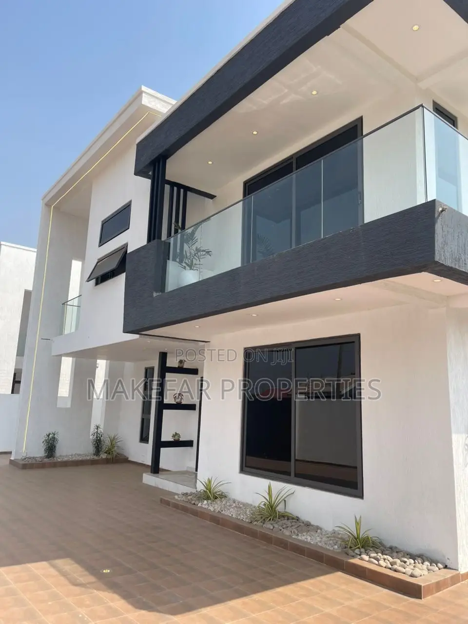 4bdrm House in Lake Side Estate for sale