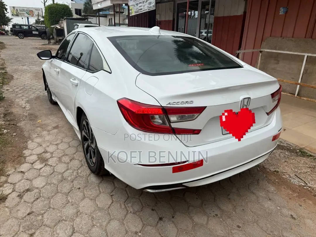 Honda Accord Sport (1.5L 4cyl Turbo CVT) 2019 White