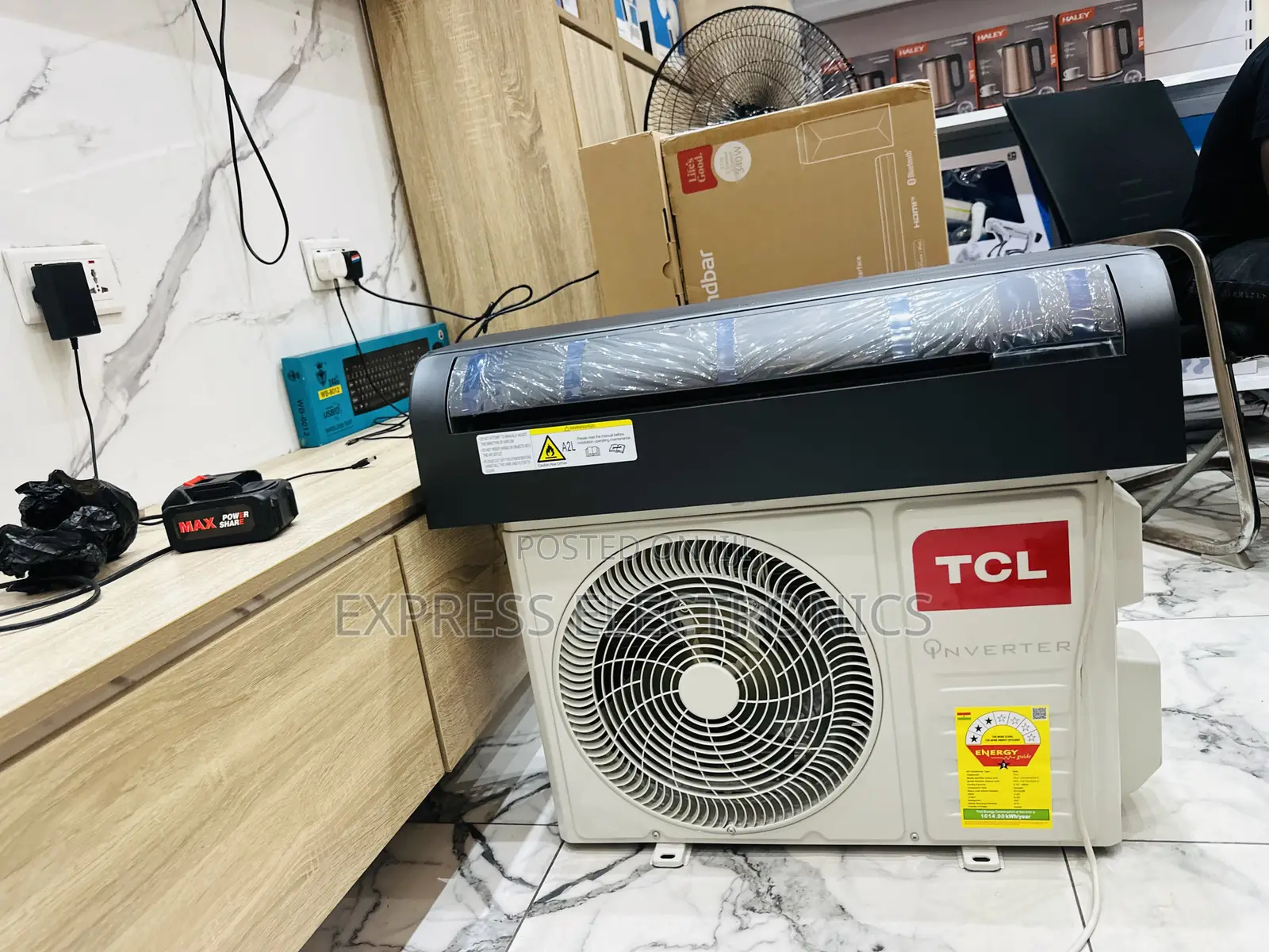 Texr Us for Your 1.5hp Dark Grey Color 1.5hp Air Conditioner