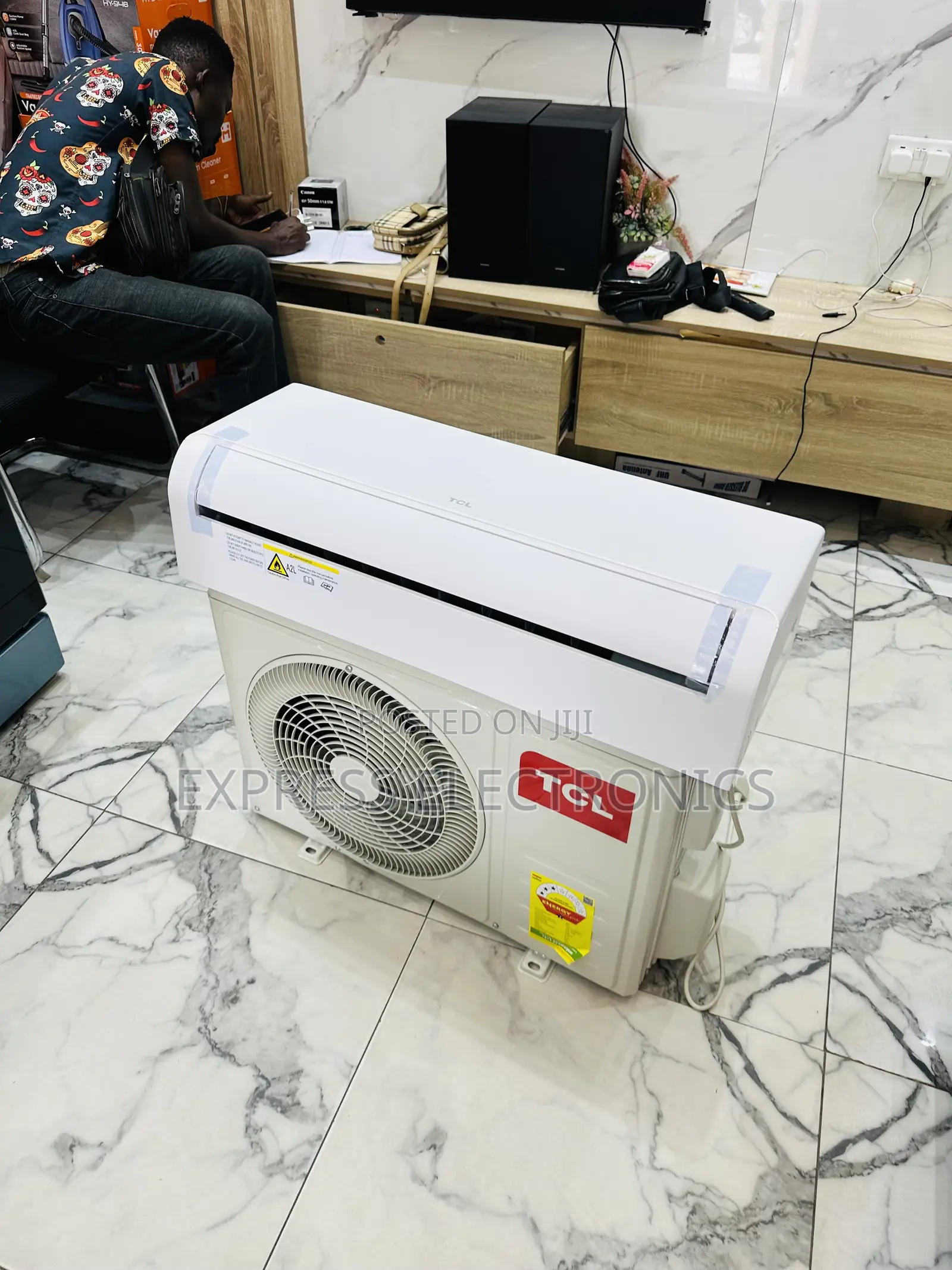Ultra Modern Sleek Air Conditioner Tcl. 1.5hp White