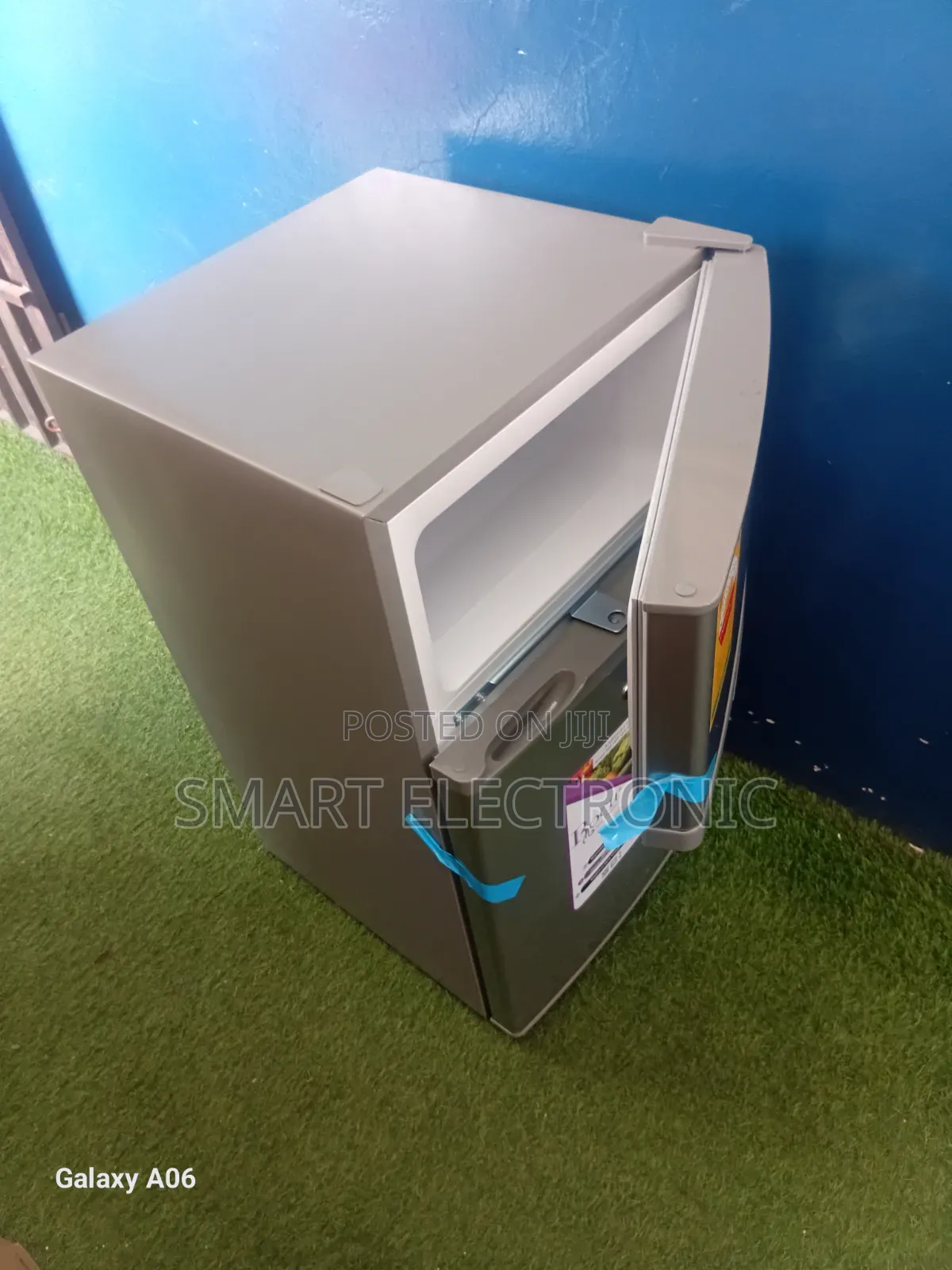 Roch 85l Mini Fridge – Designed for Everyday Comfort