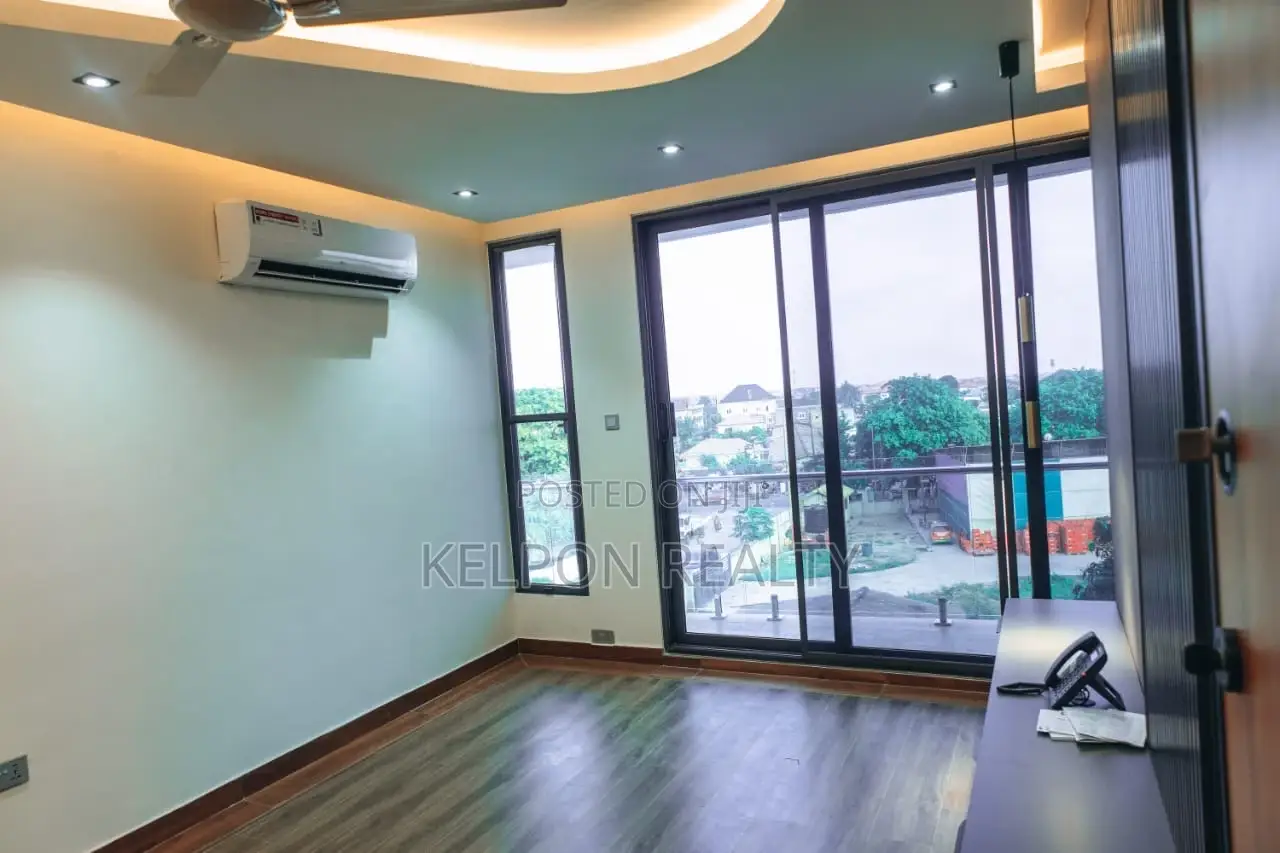 1bdrm Apartment in Dansoman, Exhibition for rent
