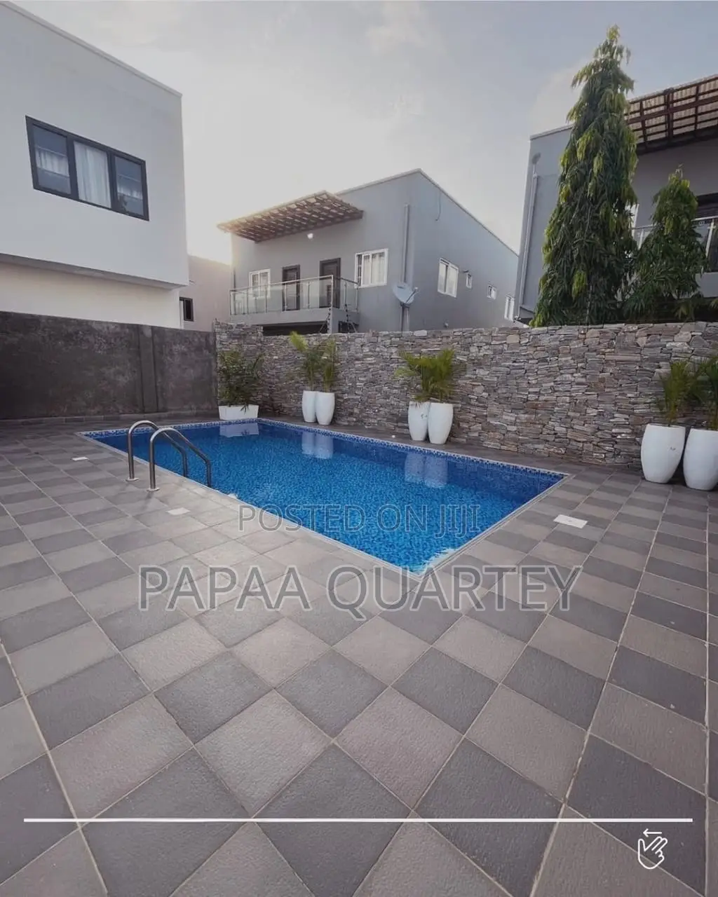 3bdrm House in Airport Residential Area for sale