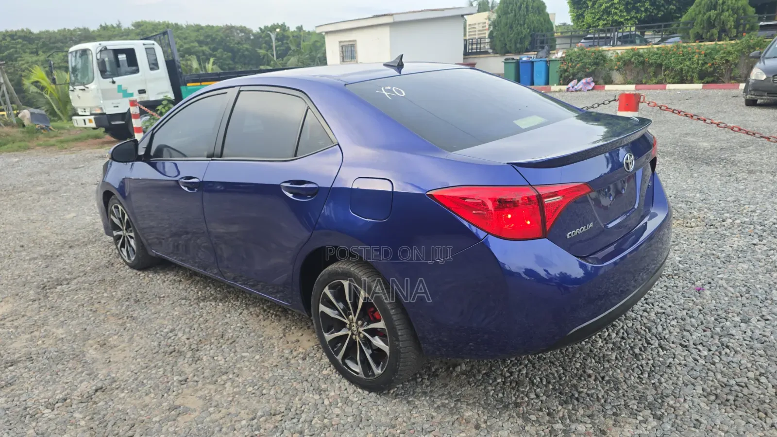 Toyota Corolla SE 4dr Sedan (1.8L 4cyl CVT) 2017 Blue